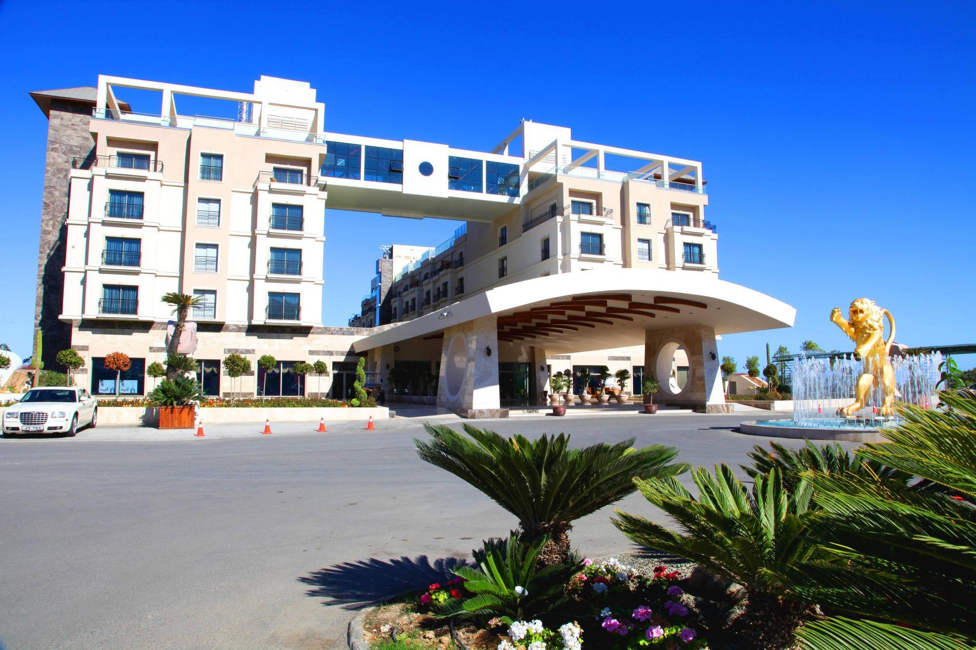 Cratos Premium Hotel, Casino, Port & Spa Kazaphani Exterior foto