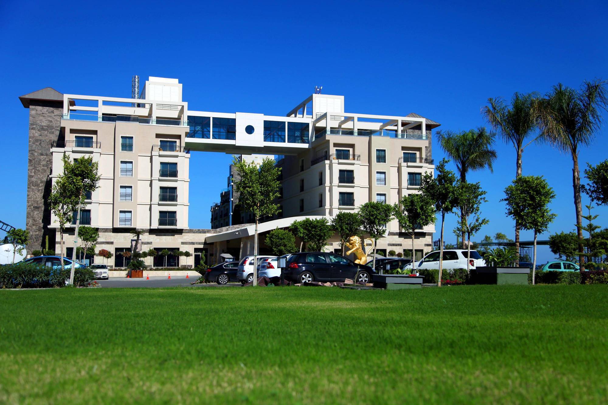 Cratos Premium Hotel, Casino, Port & Spa Kazaphani Exterior foto